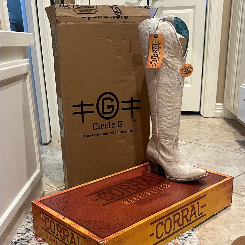 Corral Circle G Light Tan Cowboy Boots